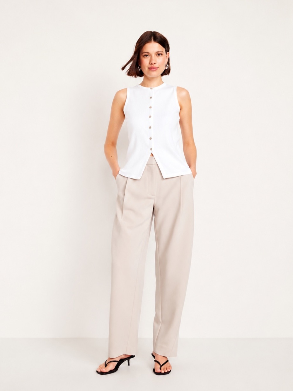 NWT Old Navy High-Waisted Taylor Barrel Pleated Trouser Light Beige Size 8 Tall